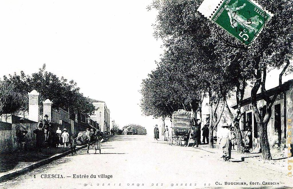 CRESCIA - ENTREE DU VILLAGE.jpg